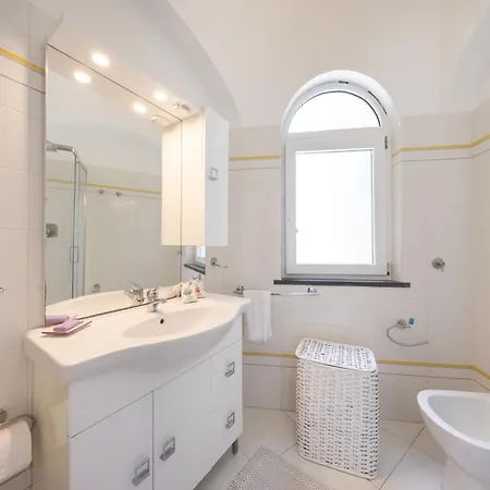 Casa vacanze Caprigetaway - La Rosa Bianca Capri