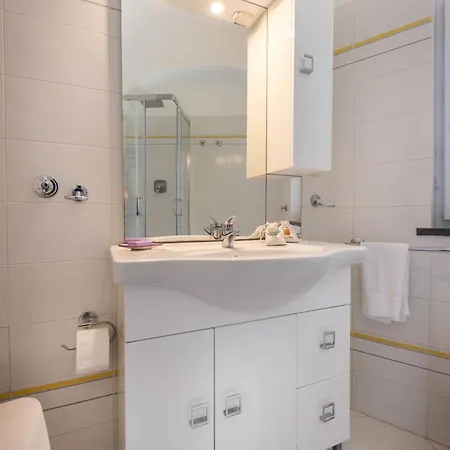 Casa vacanze Caprigetaway - La Rosa Bianca