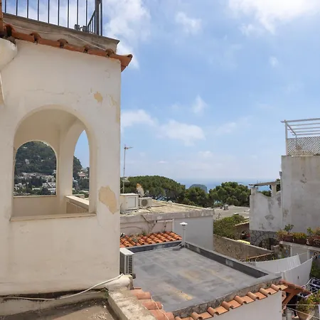 Caprigetaway - La Rosa Bianca Casa vacanze *