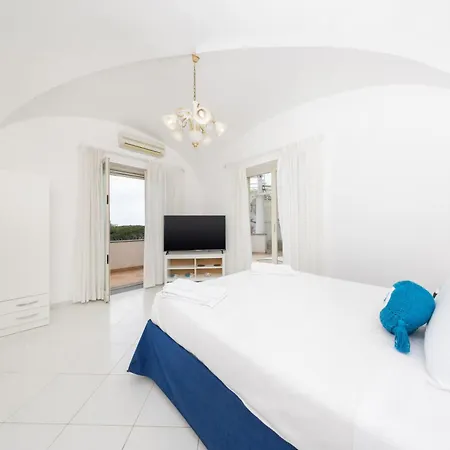 Caprigetaway - La Rosa Bianca Casa vacanze Capri